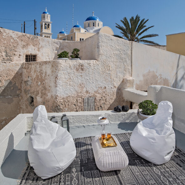 Σαντορίνη – Ξενοδοχείο poofomania