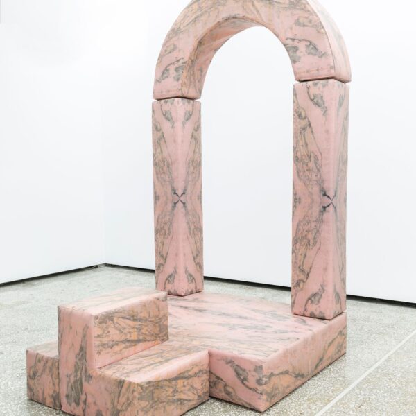 DEMOS – Frieze London Art Fair Poofomania DEMOS – Frieze London Art Fair Poofomania