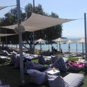 Σαλαμίνα – Beach Bar poofomania