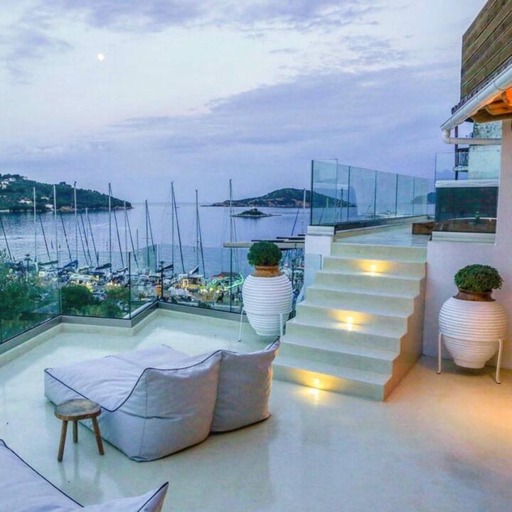 Σκιάθος – Ξενοδοχείο poofomania Σκιάθος – Ξενοδοχείο poofomania