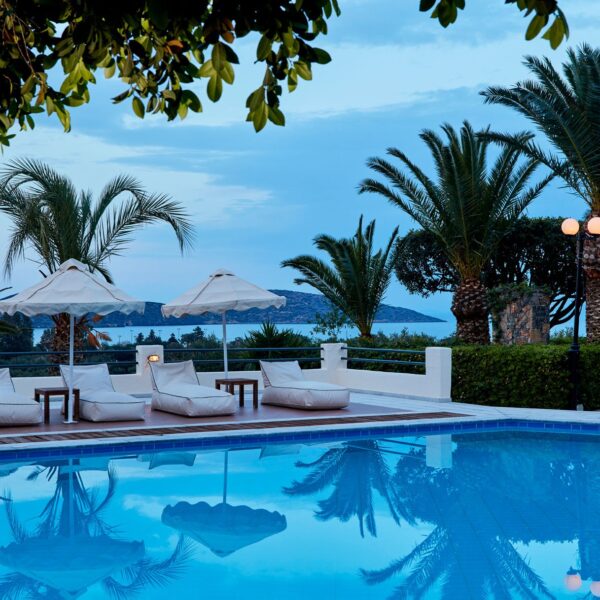 Ελούντα – Ξενοδοχείο poofomania