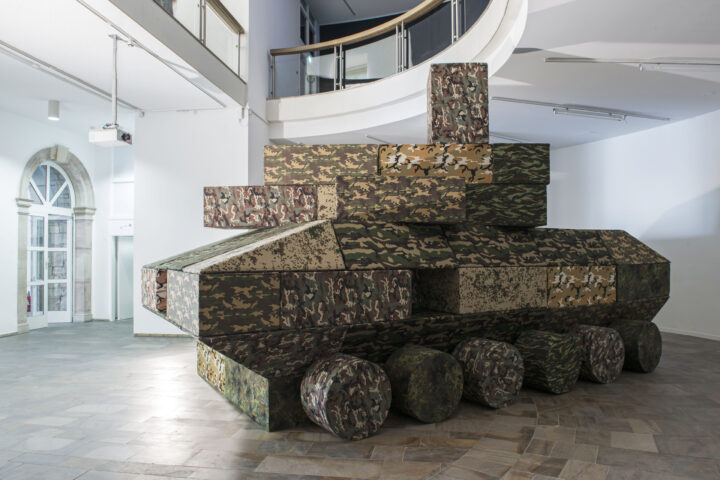 POLEMOS – Museum Fridericianum Poofomania